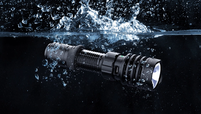 Warrior X 4/Kit USB-C Rechargeable Torch With Holster - Olight UK