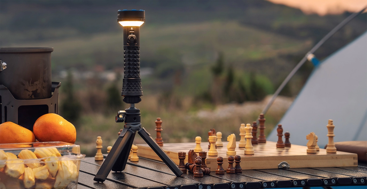 Dual Line Torch Prowess Multifunctional torch with dual-direction illumination - Olight UK