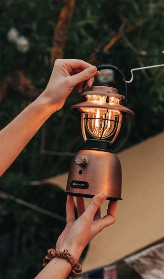 Lampe Rechargeable USB-C étanche IPX5 Batterie 16000 MAh Lanterne De Camping OLIGHT Olantern Stretch - Tête Réglable, 500 Lumens, 130m Portée - Rechargeable USB-C, étanche IPX5