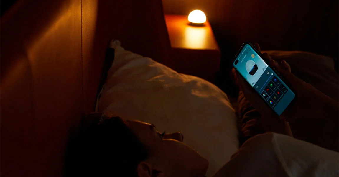 The First Smart Night Light - Obulb Pro : Controlled by Phone App!